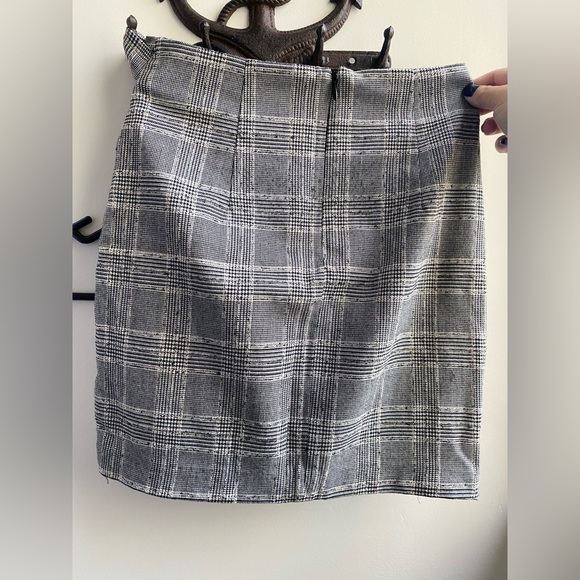 H&M skirt size 2 - Picture 3 of 4